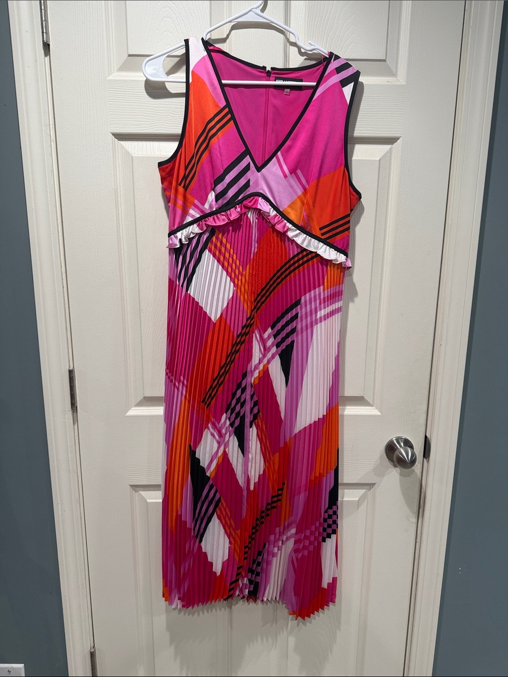 Sleeveless Pink & Orange Geometric Pleated Maxi Dress
